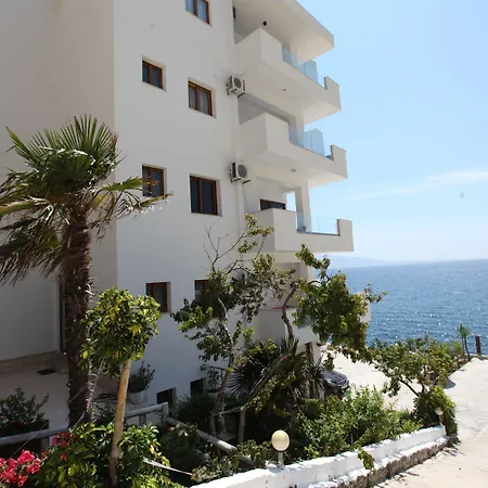 Отель Blue Bay 4*