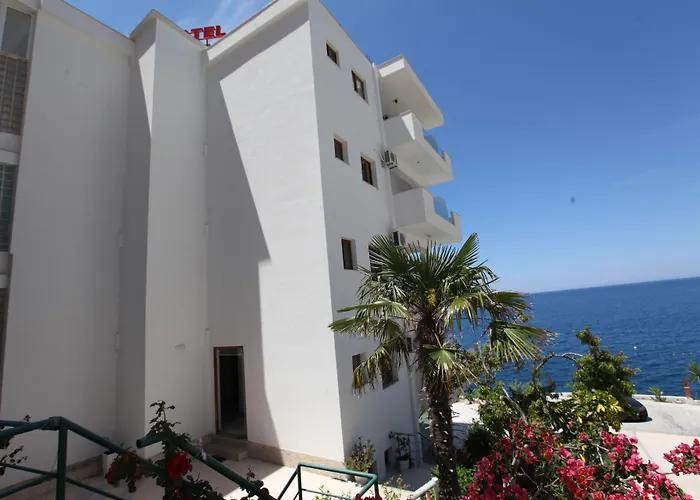 Blue Bay Саранда