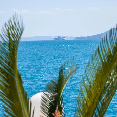 Blue Bay Ξενοδοχείο 4*